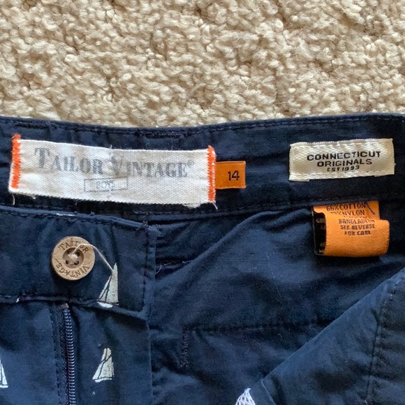 Boys shorts size 14 - Picture 3 of 4